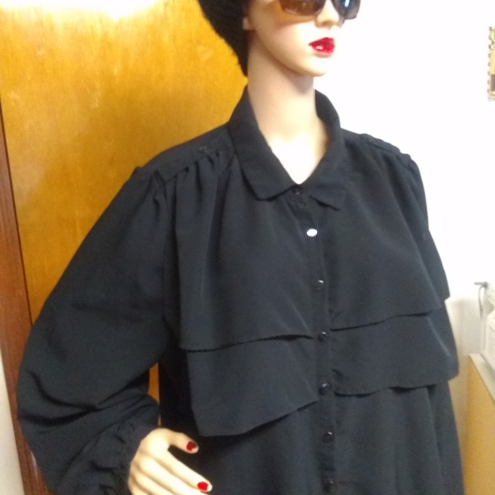 Blouse - Picture 2 of 3